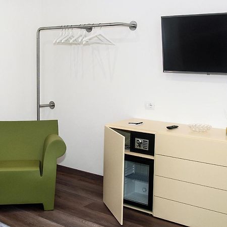 Homy Bnb Empoli Exterior foto